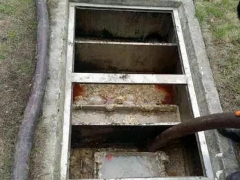 东区街道隔油池清理